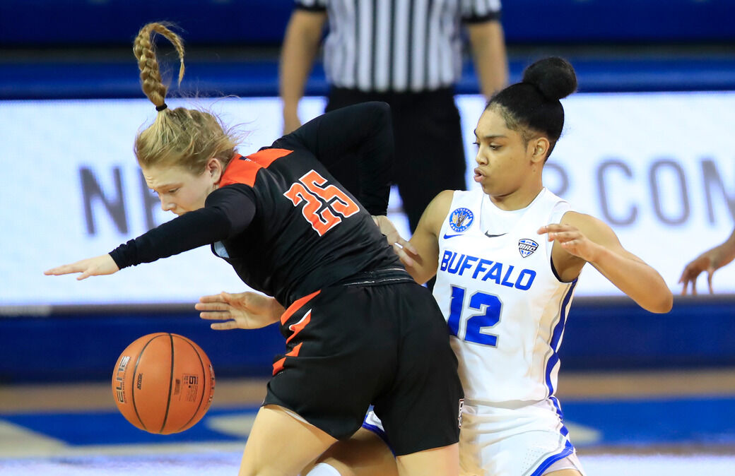 UB 82, Bowling Green 74